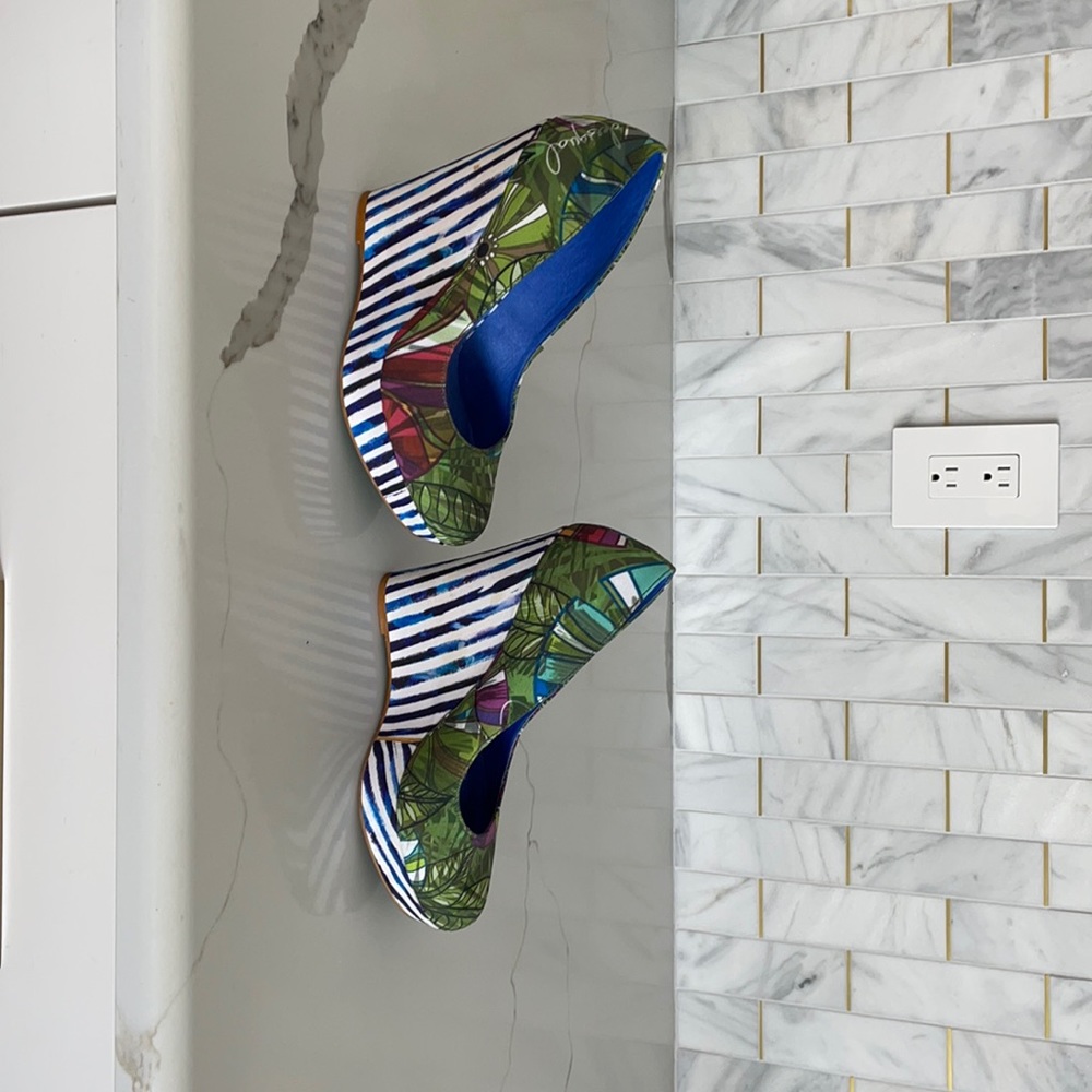 Adorable Desigual shoes!